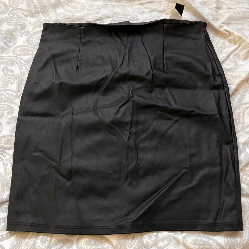 black skirt